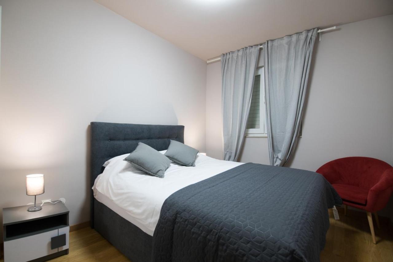 טרוגיר Brand New Aparment With Sea View & Swimming Pool At Ciovo - Villa Fiorentini מראה חיצוני תמונה